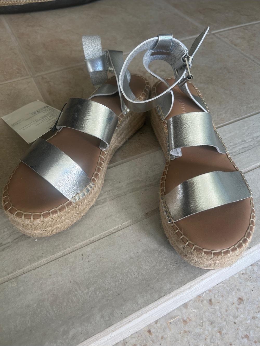 NWT Women’s Silver Espadrille Platform Sandals with Ankle Strap